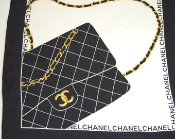 VTG CHANEL Signature Classic Flap Handbag Graphic Design White Black Silk Crepe Scarf