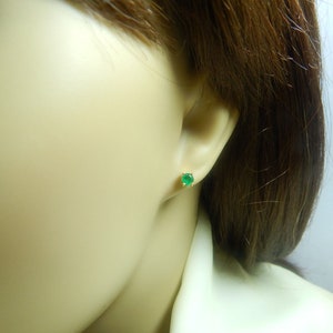 Colombian Emerald Stud Earrings Round 0.42 Cts 18K Yellow Gold Fine Jewelry Muzo Mines image 8