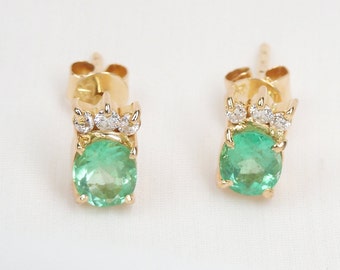 Colombian Emerald & Diamond Earrings 1.53 Cts Oval Shape 18K Yellow Gold Fine