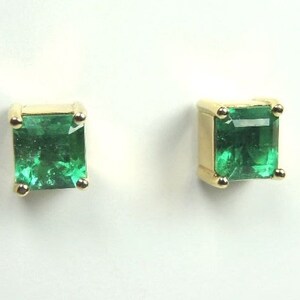 Aretes de oro amarillo de 18 quilates con esmeralda colombiana de corte esmeralda de 2,56 quilates, Minas Muzo