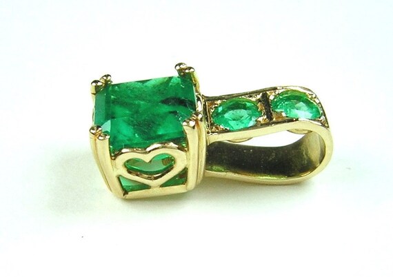 Colombian Emerald Pendant 1.30 Cts Set in 18K Gol… - image 5