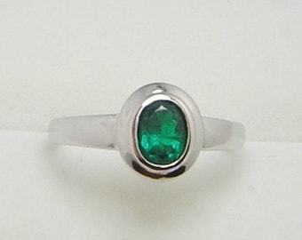 Colombian Emerald Oval Shape Engagement Ring .83 Cts 18K White Gold Size 7.5 US Muzo Mines