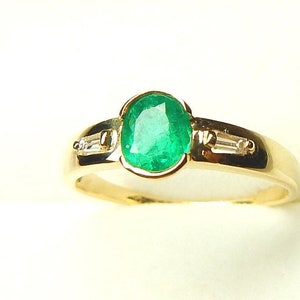 Colombian Emerald & Diamond Ring .60 Cts Oval Shape 18K Gold Size 7.25 US Muzo Mines image 2