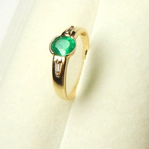 Colombian Emerald & Diamond Ring .60 Cts Oval Shape 18K Gold Size 7.25 US Muzo Mines image 10