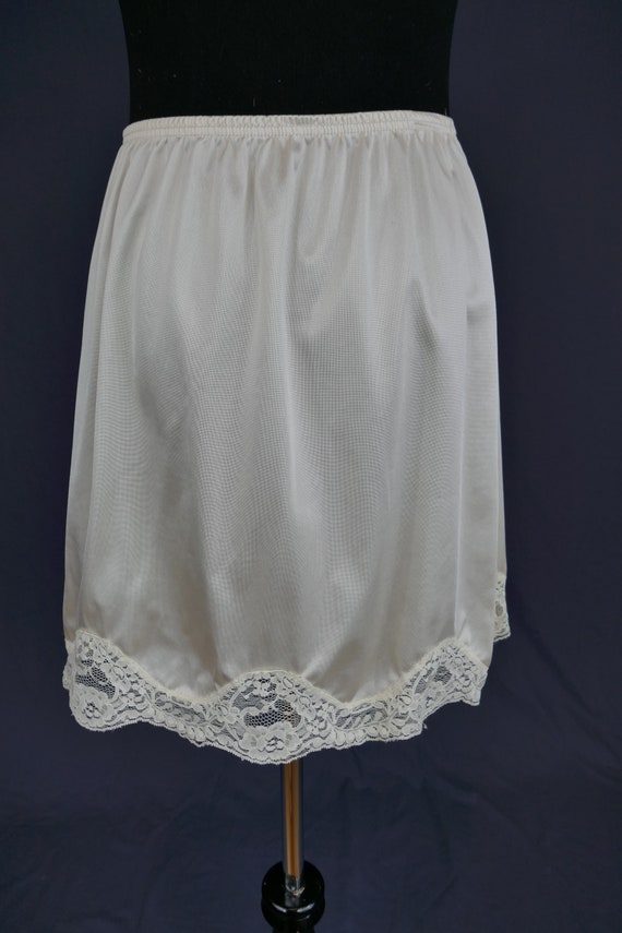 80s Short Skirt Slip Pale Beige Half Slip Lace Tr… Gem