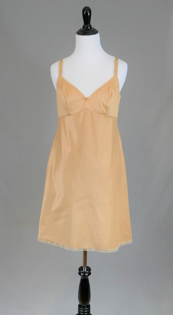 60s Beige Full Slip Lace Trim Vanity Fair Full … Gem