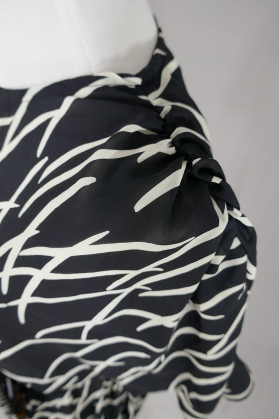 80s Curvy Black and White Semi-Sheer Dress - Curv… - image 5