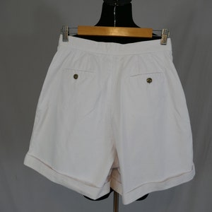 90s White Nautical Shorts 27 waist Sailor Style, Anchor Buttons, High Rise, Cuffed Cotton Idioms Vintage 1990s S Bild 8