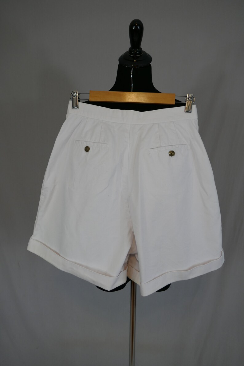 90s White Nautical Shorts 27 waist Sailor Style, Anchor Buttons, High Rise, Cuffed Cotton Idioms Vintage 1990s S Bild 8