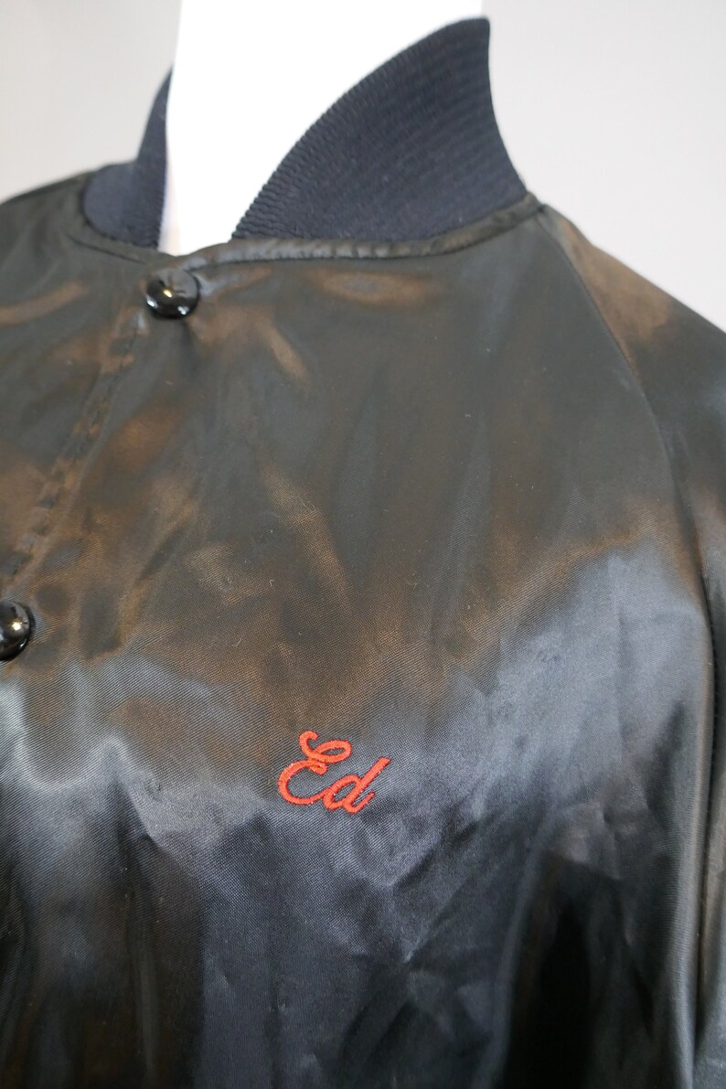 Ed's Vintage Chi-Chi's Satin Bomber Jacket Black with Red Snap Front Coat XL image 7