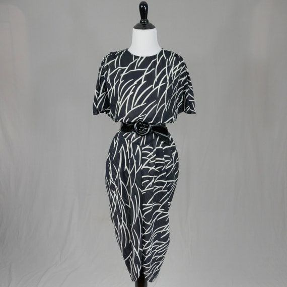 80s Curvy Black and White Semi-Sheer Dress - Curv… - image 1