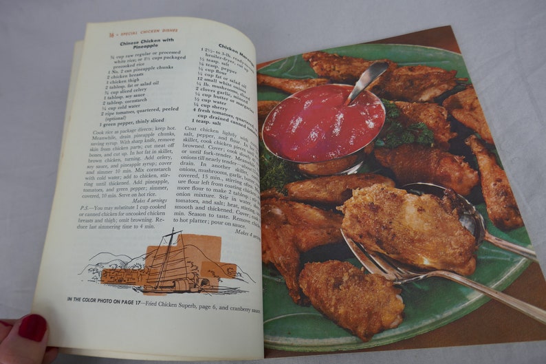 Good Housekeeping's Poultry and Game Book 1958 Small Pamphlet Mid Century MCM Chicken Recipes Illustrations Vintage Cookbook image 6