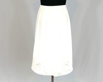 80s 90s Pale Beige Half Slip - Appliqued Lace Flowers - Lorraine Skirt Slip - Vintage 1980s 1990s - S
