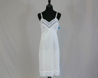 4610480 Off-White Lace Slip Dress