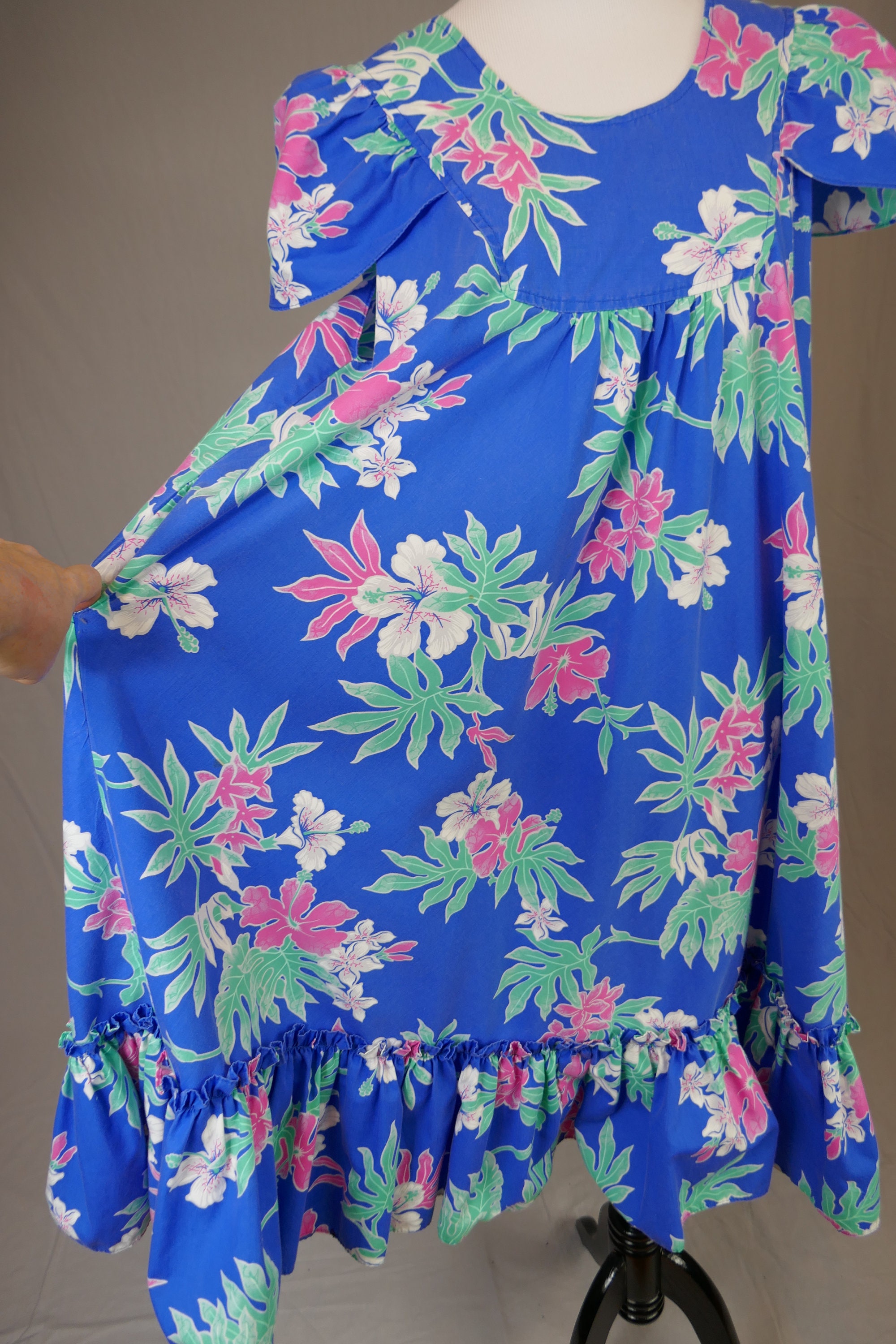70s Hawaiian Dress - Blue MuuMuu w/ Pink Flowers, Green, White - Royal Creations Made in Hawaii - Vintage 1980s - Size L