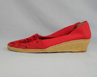 70s Evan-Picone Red Shoes - Rope Wedge Heels - Canvas Uppers w/ Lace Look Toes - made in Spain - Vintage 1970s - 8 N Narrow