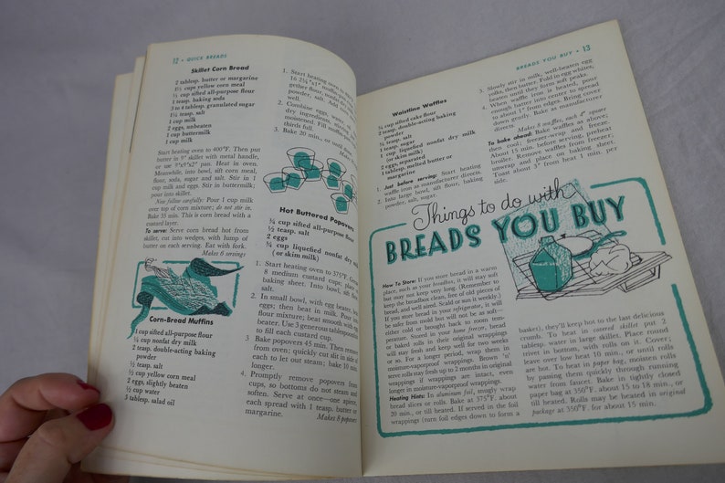 Good Housekeeping's Book of Breads and Sandwiches 1958 Small Pamphlet Mid Century MCM Recipes Illustrations Vintage Cook Book Cookbook image 5