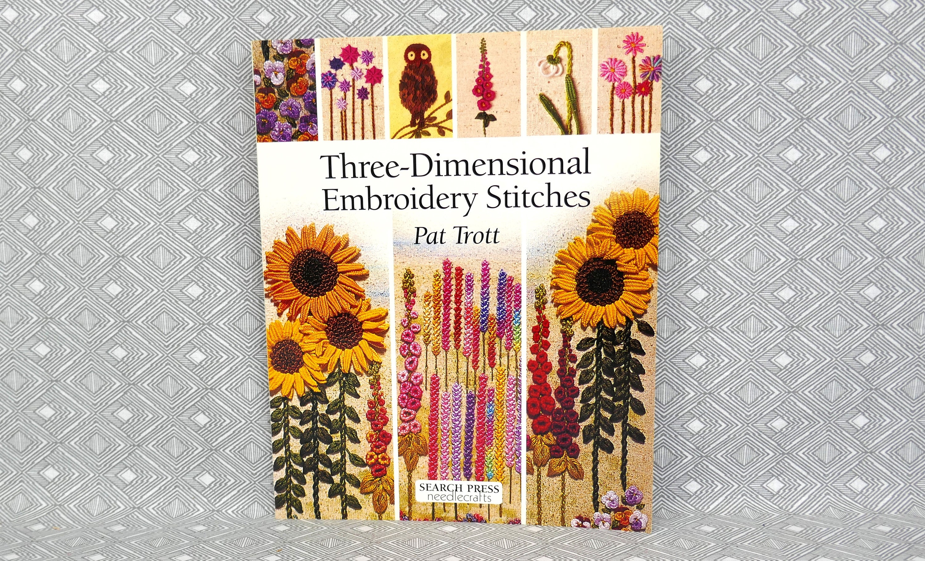 three-dimensional embroidery ３D刺繍　洋書 three-dimensional embroidery 3D刺繍 洋書 - メルカリ