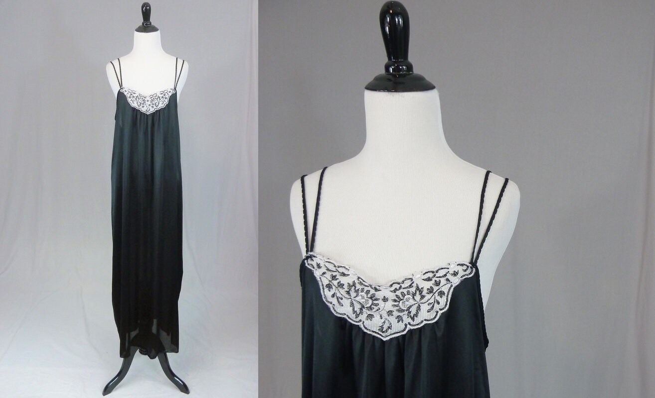 black long sleeve nightgown