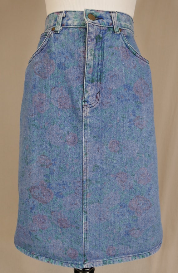80s Faded Floral Jean Skirt - 25" waist - Blue Co… - image 2
