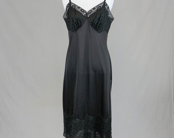 60s Black Slip - Lace Trim Full Nylon Dress Slip - Vanity Fair - Vintage 1960s - Size 36 Tall