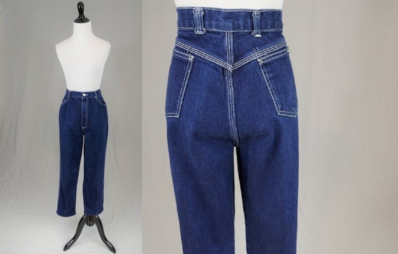 Dark wash jeans hotsell with white stitching