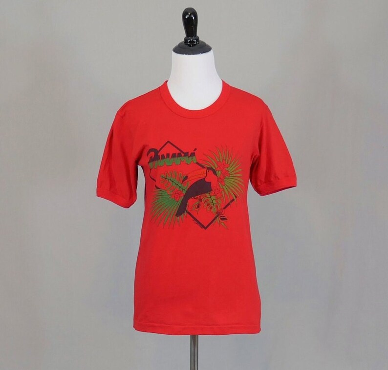 80s Graphic Tee 1985 Panama Toucan T-shirt Red Green Black Vintage 1980s Tourist Top S image 2