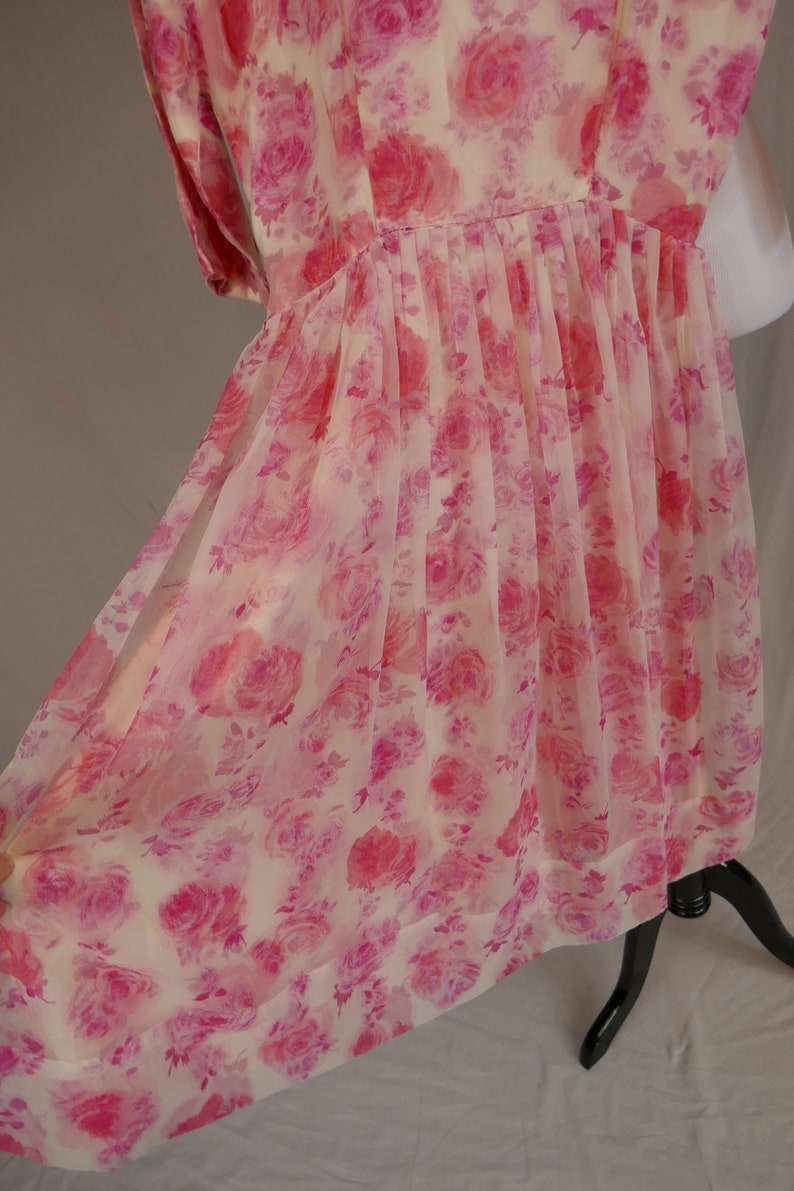 50s Pink Roses Dress As Is w/ Damage, needs new zipper, project Full Skirt, Floral Print Vintage 1950s S image 3