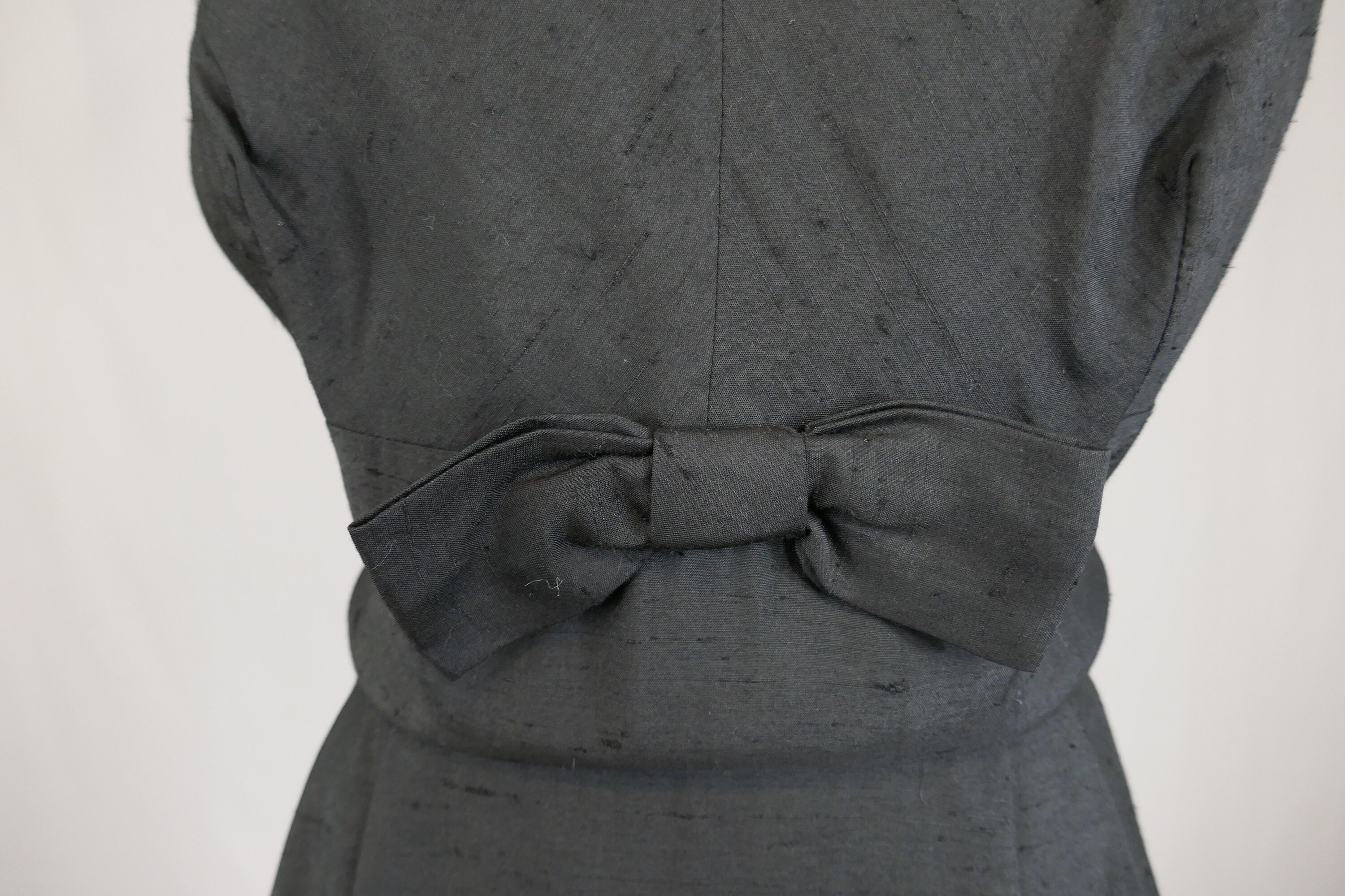 60s Little Black Dress - Sleeveless - Bow at Front Waist