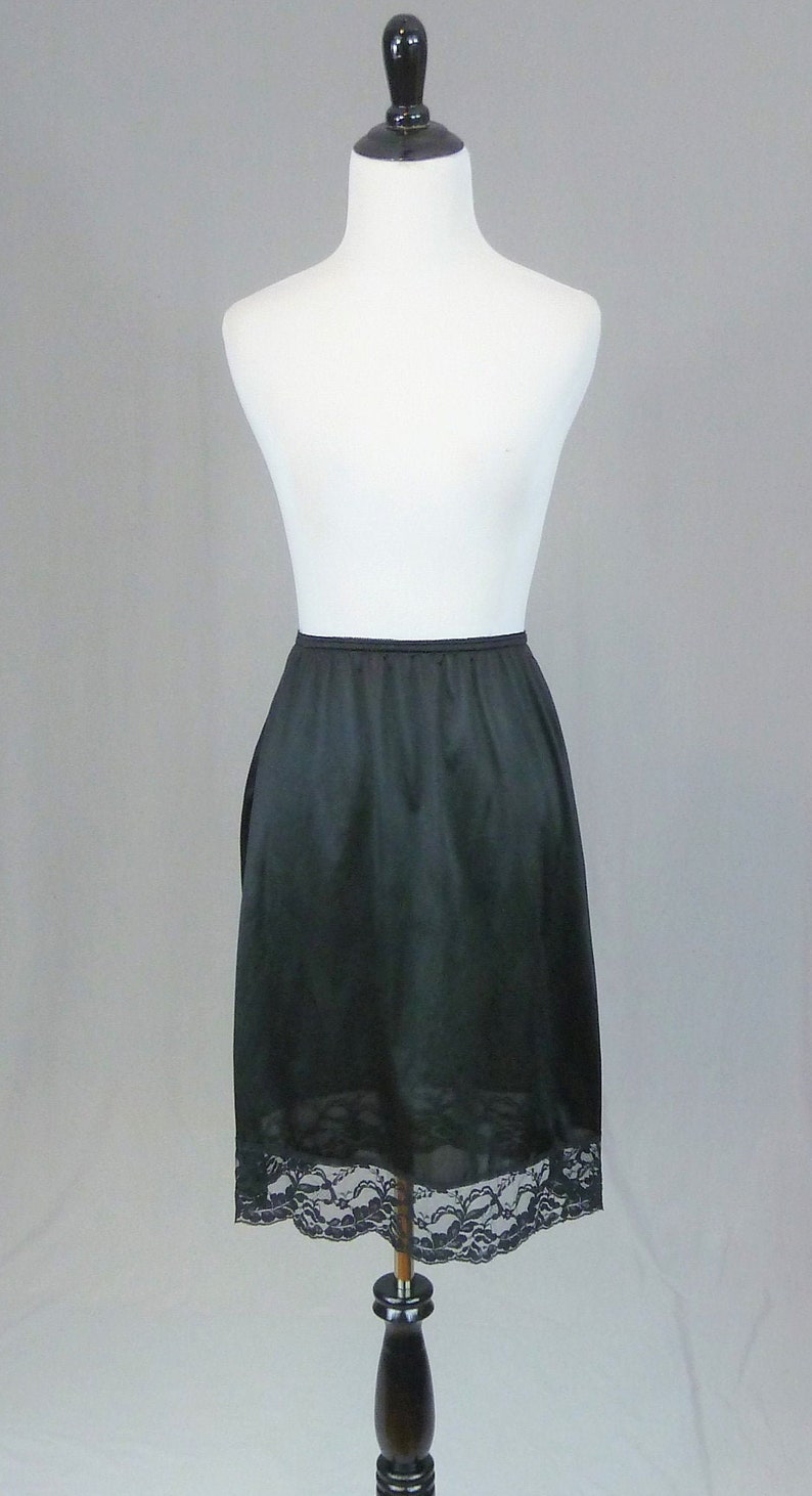 Nylon Skirt Slip Size M Medium 80s 90s Black Half Slip Simple Pleasures Vintage 1980s 1990s Lace Trim Hem