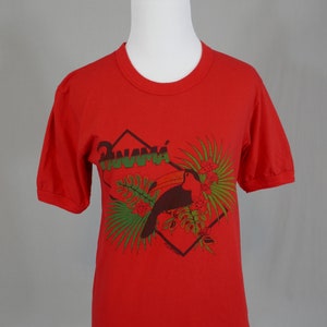 80s Graphic Tee 1985 Panama Toucan T-shirt Red Green Black Vintage 1980s Tourist Top S image 3