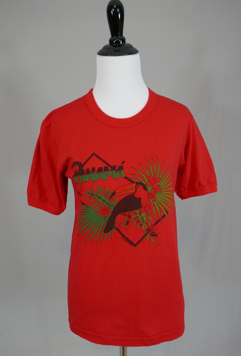 80s Graphic Tee 1985 Panama Toucan T-shirt Red Green Black Vintage 1980s Tourist Top S image 3