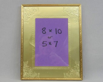 Vintage Picture Frame - Goldtone Metal - Holds 5" x 7" with mat, or 8" x 10" Photo w/o mat - 8x10 Frame w/ Glass - Wall Only