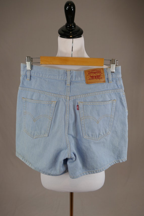 90s Y2K Levi's Jean Shorts - 29" waist - Light Bl… - image 7