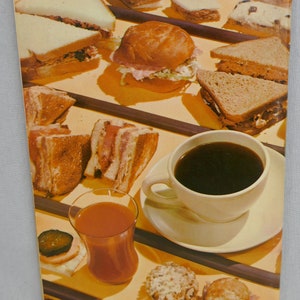 Good Housekeeping's Book of Breads and Sandwiches 1958 Small Pamphlet Mid Century MCM Recipes Illustrations Vintage Cook Book Cookbook image 2