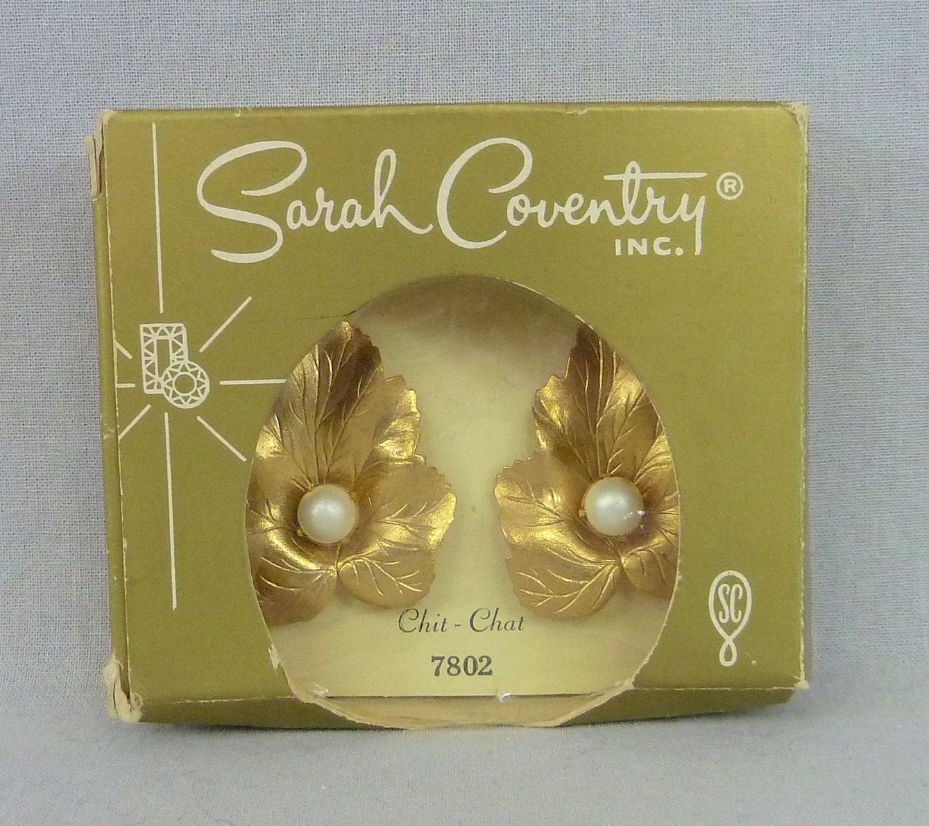 Vintage SARAH COVENTRY 1960's coral color Acorn motif