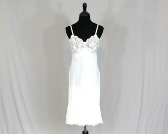 60s Off-White Dress Slip - Lace Trim - Kayser Nylon Full Slip - Vintage 1960s - S M