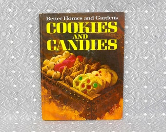 Cookies and Candies Cook Book (1966) - Better Homes and Gardens - Vintage 1960s Baking Dessert Cookbook - BHG