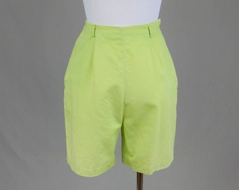 60s Light Green Shorts - 26" waist - High Waisted - Cotton - Side Metal Zipper - Vintage 1960s