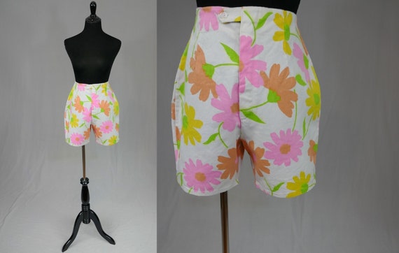 60s White Floral Shorts 25.5 Waist Pink 