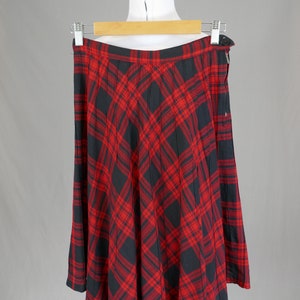 40s 50s Full Plaid Skirt 26 waist Red and Black Pintuck Detail Vintage 1940s 1950s image 7