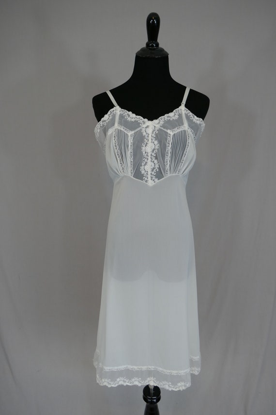 40s 50s Off-White Dress Slip - Lace Trim and Plea… - image 2