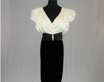 80s Cocktail Dress - Cream Satin and Velvet Skirt - Faux Pearl Decoration on Satin Bow Waist - Warell - Vintage 1980s - S