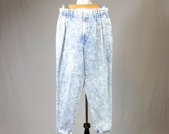 Chic Schooners Vintage Acid Wash Jeans Pants - 30" or Snug 31" waist - Pleated and Cuffed - 80s 1980s - 29.5" length
