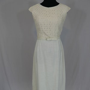 50s 60s Dress Pale Tannish Gray Linen Look w/ Lace Bodice Louisa Alcott Vintage 1950s 1960s M image 2