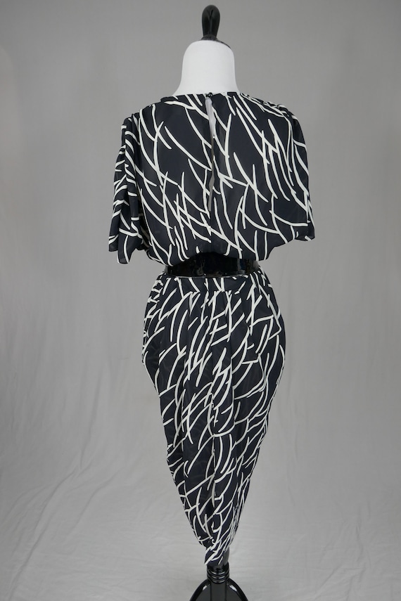 80s Curvy Black and White Semi-Sheer Dress - Curv… - image 7