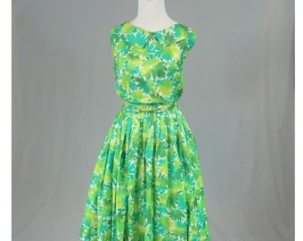 50s 60s Green Floral Dress - Full Skirt - Vintage 1950s 1960s - S