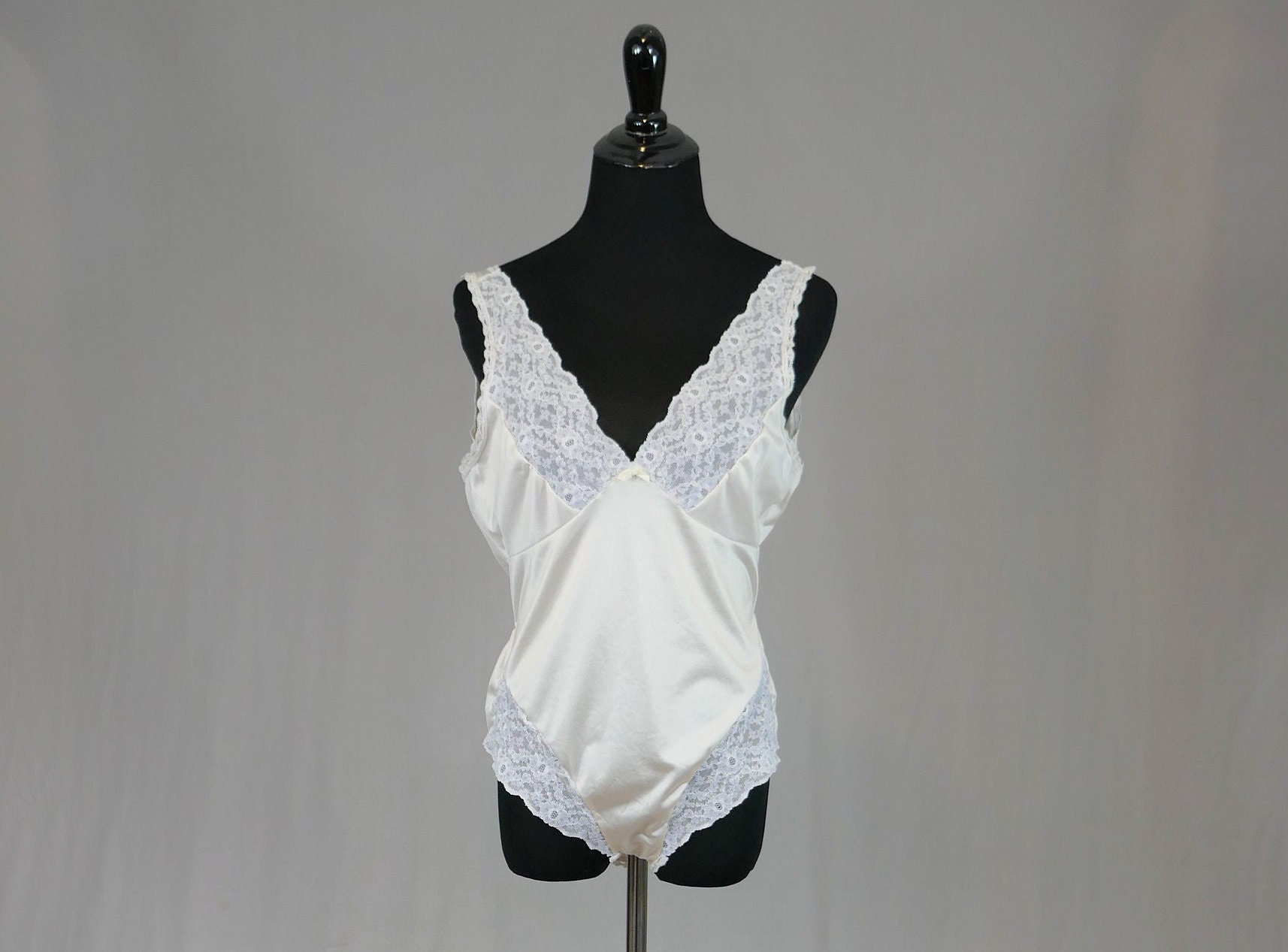 80s Light Beige Teddy Lingerie - Lace Trim - Snap Crotch 80s Light Beige Teddy Lingerie - Lace Trim - Snap Crotch