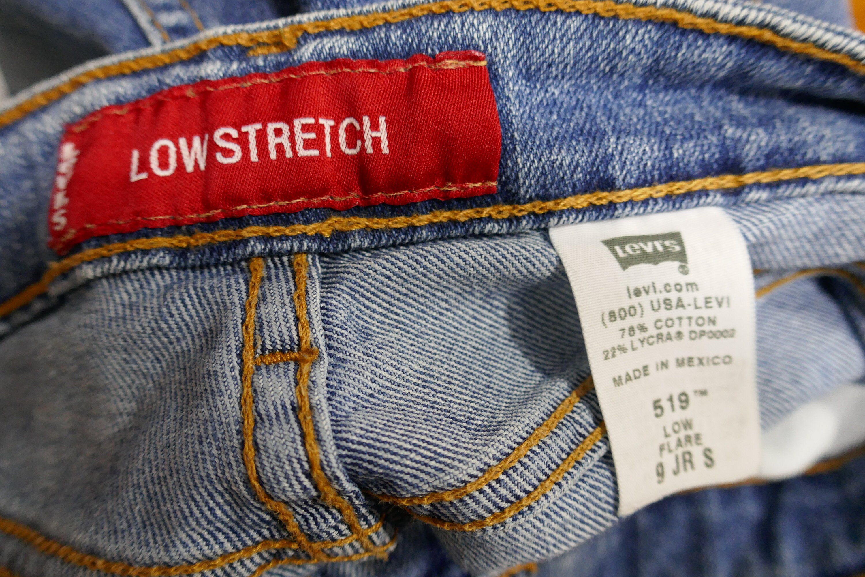 Vintage Levi's 519 Jeans - 30 Vintage Levi's 519 Jeans - 30