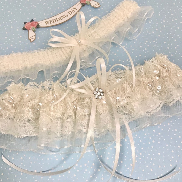 Heirloom Keepsake wedding garter set. Ivory lace wedding garters.  Bridal garters.